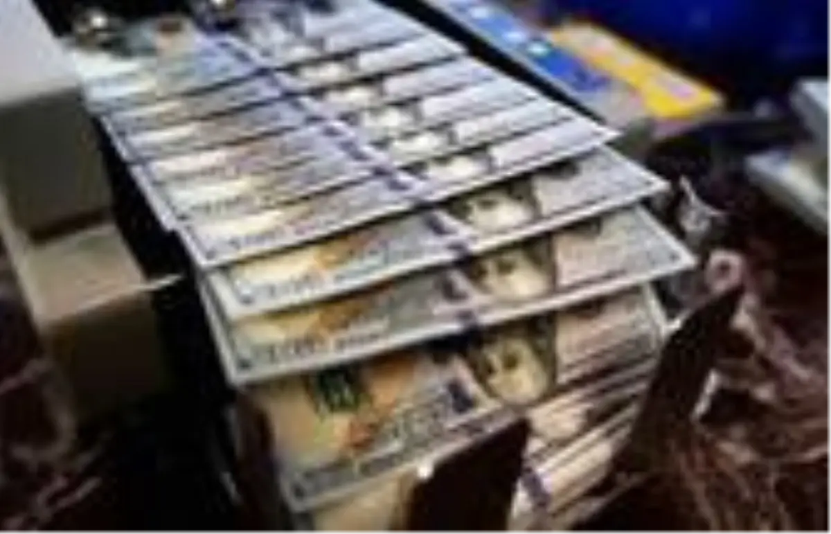 Merkez'in faiz indirimi sonrası dolar/TL yükseldi