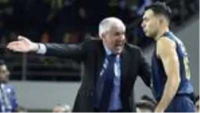 Fenerbahçeli oyunculardan Obradovic'e: Fenerbahçeli oyunculardan Obradovic'e: