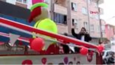 İSTANBUL 23 Nisan coşkusu Sultangazi'de erken başladı İSTANBUL 23 Nisan coşkusu Sultangazi'de erken başladı