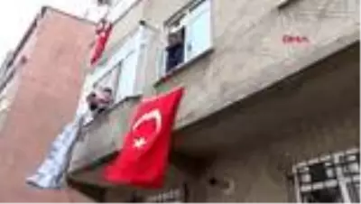 İSTANBUL 23 Nisan coşkusu Sultangazi'de erken başladı İSTANBUL 23 Nisan coşkusu Sultangazi'de erken başladı