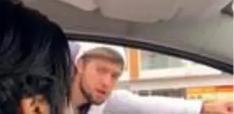 Ahmet Kaya: Kesilen cezalardan ibret almadı, patenle araca tutunarak bir adres daha sordu Ahmet Kaya: Kesilen cezalardan ibret almadı, patenle araca tutunarak bir adres daha sordu