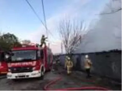 Silivri'de yangında 300 balya saman zarar gördü
