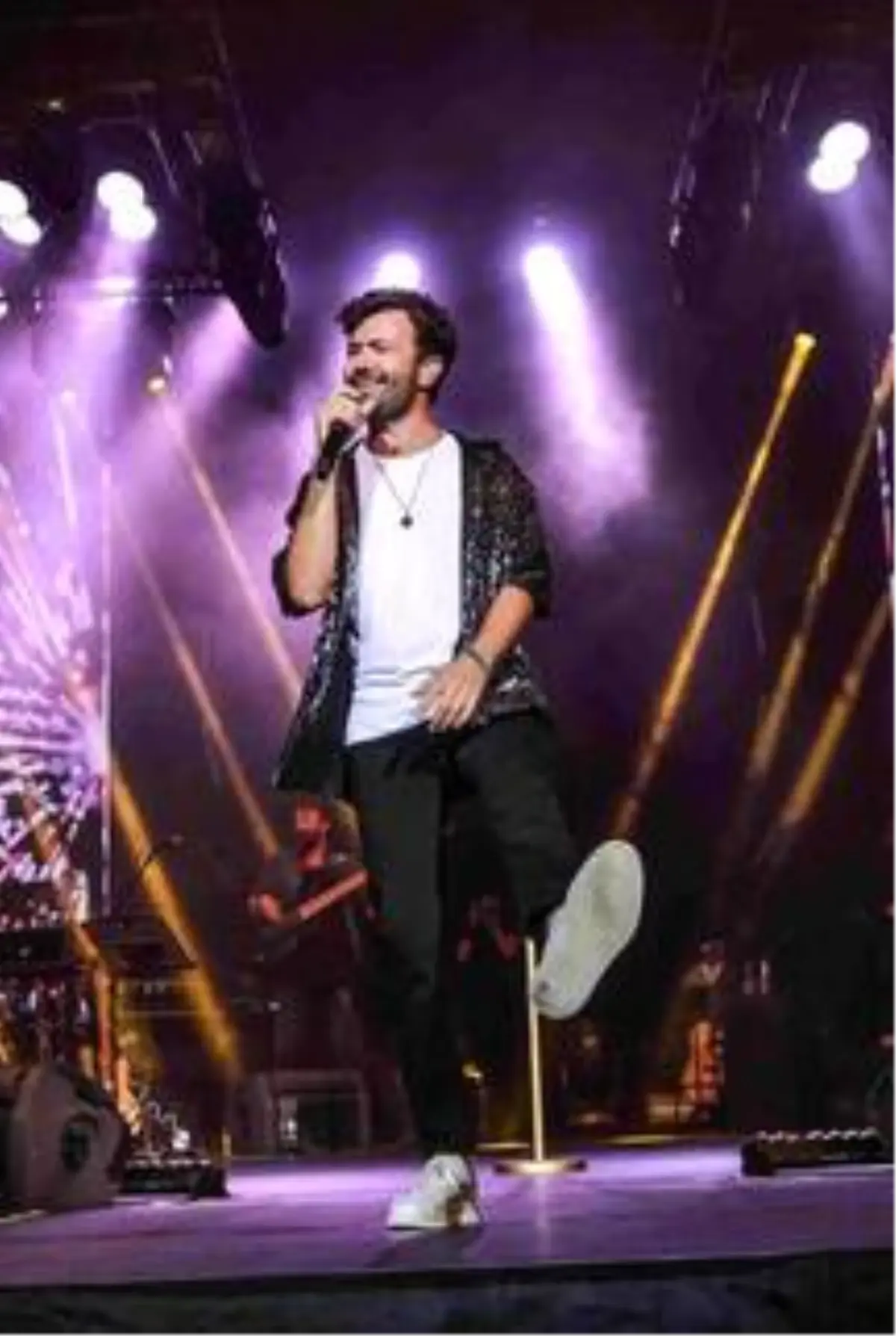 Yalın'dan 23 Nisan'a özel video!