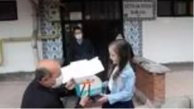 23 Nisan'da doğan öğrenciye doğum günü sürprizi 23 Nisan'da doğan öğrenciye doğum günü sürprizi