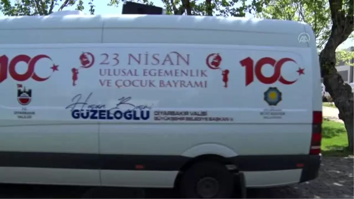 23 Nisan Ulusal Egemenlik Ve Cocuk Bayrami Kutlaniyor Diyarbakir