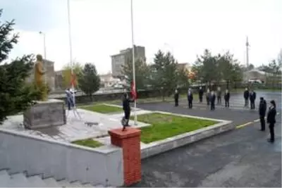 23 Nisan Ulusal Egemenlik ve Çocuk Bayramı 23 Nisan Ulusal Egemenlik ve Çocuk Bayramı