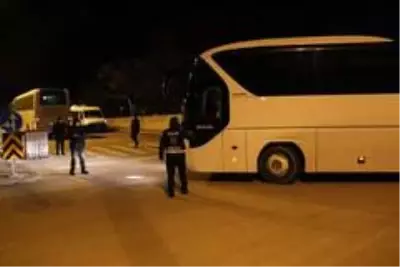 Almanya'dan getirilen 279 Türk vatandaşı ile 50 Alman uyruklu yolcu karantinaya alındı