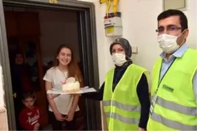 Ankara'da 23 Nisan doğumlu çocuklara yaş günü sürprizi