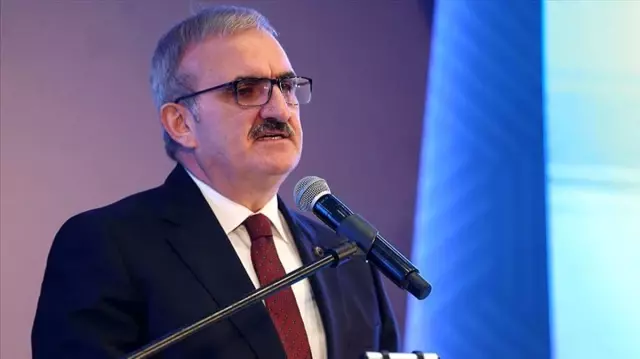 Antalya Valisi Münir Karaloğlu'ndan Twitter kullanıcısına tepki: Seni kimliksiz yumurta kafa