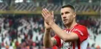 Ali Gürbüz: Antalyasporlu Lukas Podolski, Kırkpınar başpehlivanı Ali Gürbüz'e rakip olacak Ali Gürbüz: Antalyasporlu Lukas Podolski, Kırkpınar başpehlivanı Ali Gürbüz'e rakip olacak