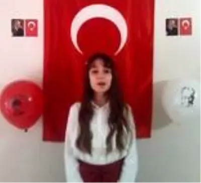 Çocuklar evlerinde 23 Nisan coşkusunu yaşadı Çocuklar evlerinde 23 Nisan coşkusunu yaşadı