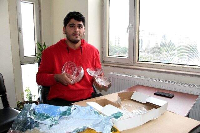 İnternetten oyun konsolu sipariş etti, paketten kase çıktı