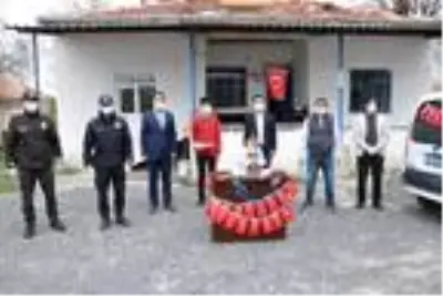 Kaymakamdan 23 Nisan çocuklarına doğum günü sürprizi Kaymakamdan 23 Nisan çocuklarına doğum günü sürprizi