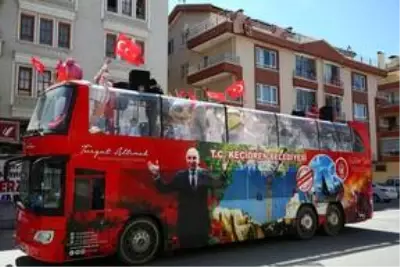 Keçiören Belediyesinden üstü açık otobüsle 23 Nisan konseri Keçiören Belediyesinden üstü açık otobüsle 23 Nisan konseri
