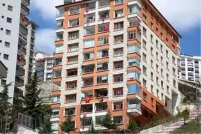 Keçiören Belediyesinden üstü açık otobüsle 23 Nisan konseri Keçiören Belediyesinden üstü açık otobüsle 23 Nisan konseri