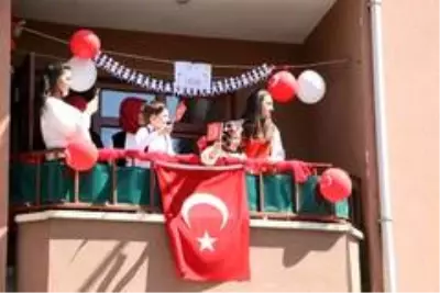 Korona virüs coşkuya engel olamadı