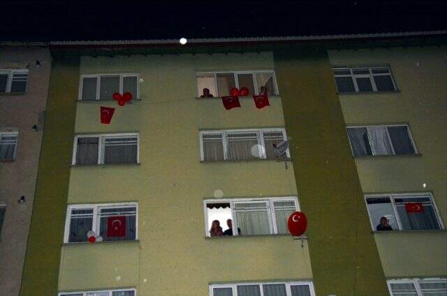 Milyonlar hep bir ağızdan İstiklâl Marşımızı söyledi! İşte il il tüm kutlamalar