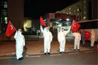Özbekistan'dan getirilen 289 Türk vatandaşı Kayseri'de İstiklal Marşı ile karşılandı Özbekistan'dan getirilen 289 Türk vatandaşı Kayseri'de İstiklal Marşı ile karşılandı