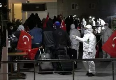 Özbekistan'dan getirilen 289 Türk vatandaşı Kayseri'de İstiklal Marşı ile karşılandı Özbekistan'dan getirilen 289 Türk vatandaşı Kayseri'de İstiklal Marşı ile karşılandı