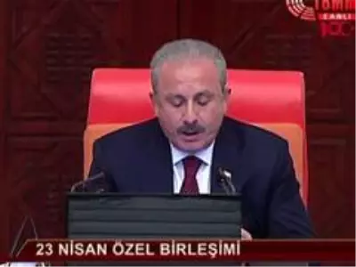 TBMM Başkanı Mustafa Şentop, 81 ilden çocukların bayramını evlerinden kutladı TBMM Başkanı Mustafa Şentop, 81 ilden çocukların bayramını evlerinden kutladı