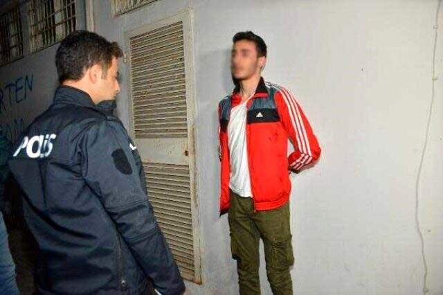 Yasağa uymayıp polisten kaçan genç, duvardan atlarken yakalandı