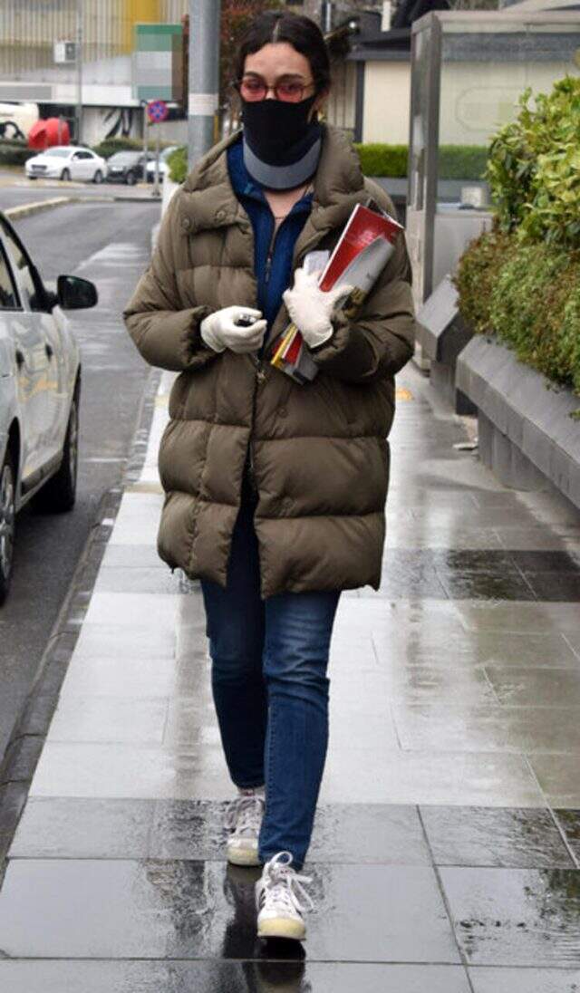 Yeni aşkıyla görüntülenen Birce Akalay, sevgilisi görüntülenmesi diye her türlü taktiği denedi