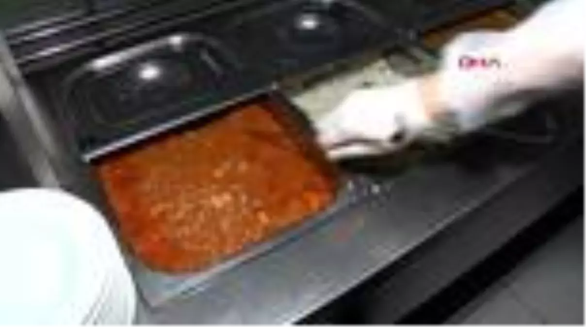 ANTALYA Sağlık çalışanları ilk iftarı ailelerinden uzak yaptı