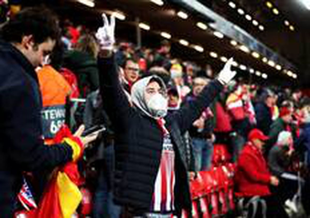 Bundesliga'da futbolcuların maske ile sahaya çıkma olasılığı inceleniyor