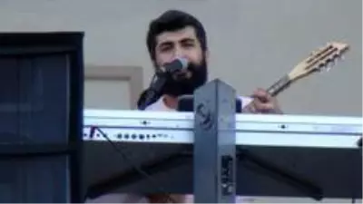 Kuzey Mekedonyalı çocuklar 23 Nisan'ı İstiklal Marşı'nı okuyarak kutladı Kuzey Mekedonyalı çocuklar 23 Nisan'ı İstiklal Marşı'nı okuyarak kutladı