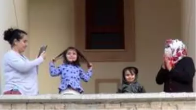 Kuzey Mekedonyalı çocuklar 23 Nisan'ı İstiklal Marşı'nı okuyarak kutladı Kuzey Mekedonyalı çocuklar 23 Nisan'ı İstiklal Marşı'nı okuyarak kutladı