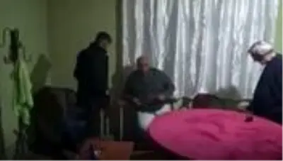 Tedbirleri hiçe sayıp kumar oynayan 13 kişiye polis baskını Tedbirleri hiçe sayıp kumar oynayan 13 kişiye polis baskını