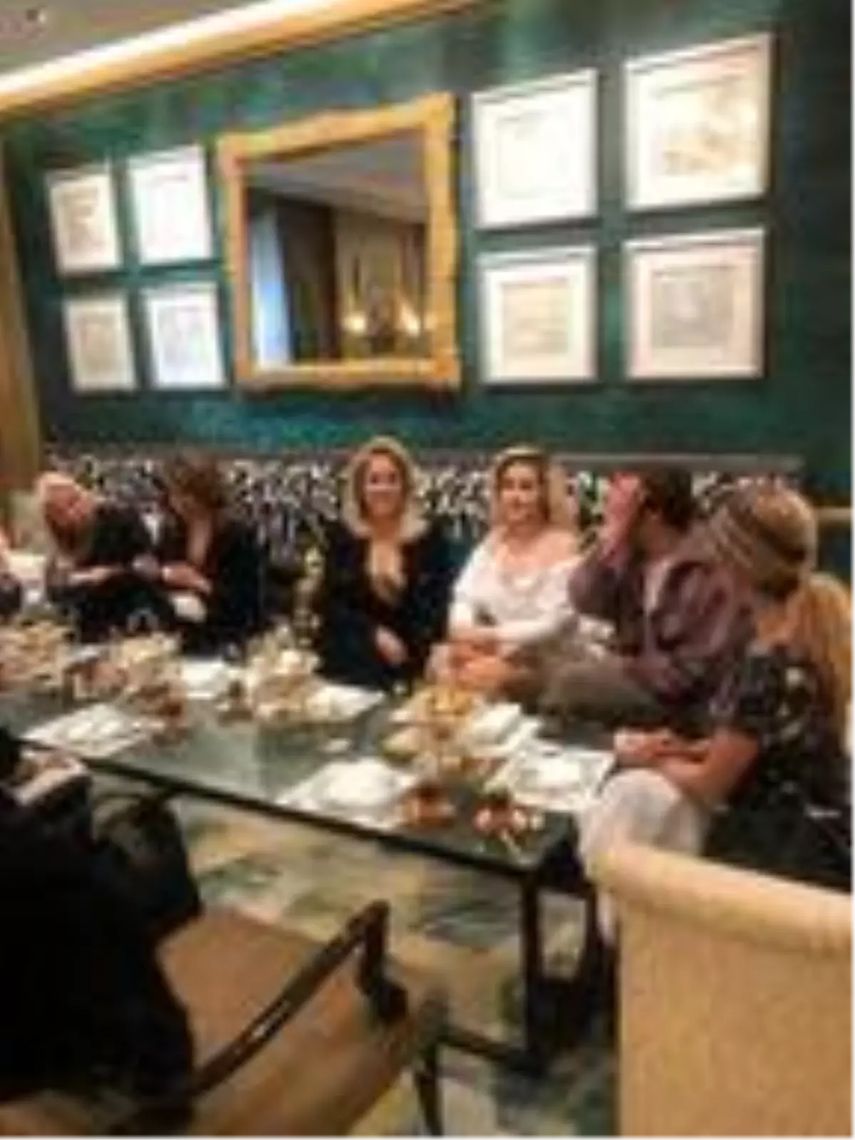 Tülay Özmen'den doğum günü jesti