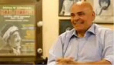 Rasim Öztekin, İsmail Dümbüllü'nün kavuğunu bu yıl devredecek Rasim Öztekin, İsmail Dümbüllü'nün kavuğunu bu yıl devredecek