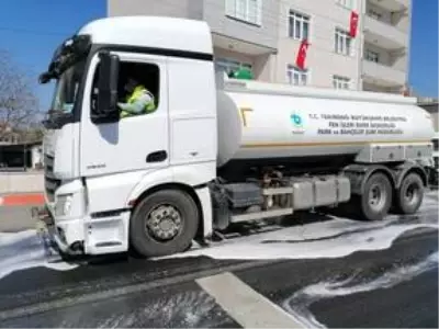 Tekirdağ'da dezenfekte çalışmaları devam ediyor Tekirdağ'da dezenfekte çalışmaları devam ediyor