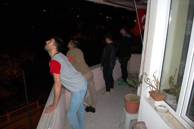 Tekirdağ ve Kırklareli'de gökyüzünde görülen esrarengiz ışık şaşırttı