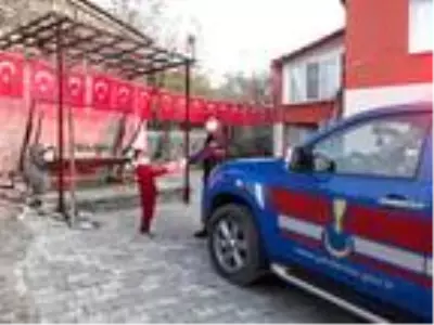 6 yaşındaki Recep Tayyip Erdoğan'a, jandarmadan doğum günü pastası
