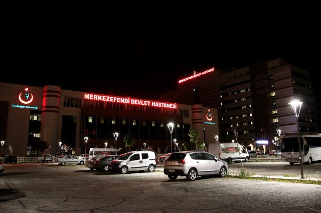 Manisa'da hastaneden kaçmaya çalışan kişi dördüncü kattan atlayınca öldü
