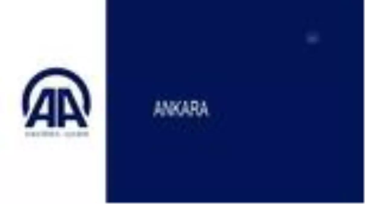 Sokağa çıkma kısıtlamasının son gününde meydanlar boş kaldı