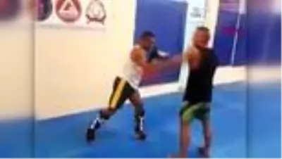 SPOR Luis Nani ve Bruno Alves'i Türk antrenör Devrim Akarsu çalıştırıyor SPOR Luis Nani ve Bruno Alves'i Türk antrenör Devrim Akarsu çalıştırıyor