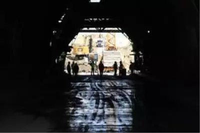 Bakan Karaismailoğlu 'Halkalı-Kapıkule Demir Yolu' inşaatında incelemelerde bulundu Açıklaması Bakan Karaismailoğlu 'Halkalı-Kapıkule Demir Yolu' inşaatında incelemelerde bulundu Açıklaması