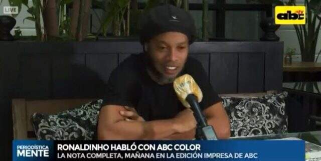Ev hapsinde bulunan Ronaldinho'dan ilk açıklama: Çıkınca anneme kocaman bir öpücük vereceğim
