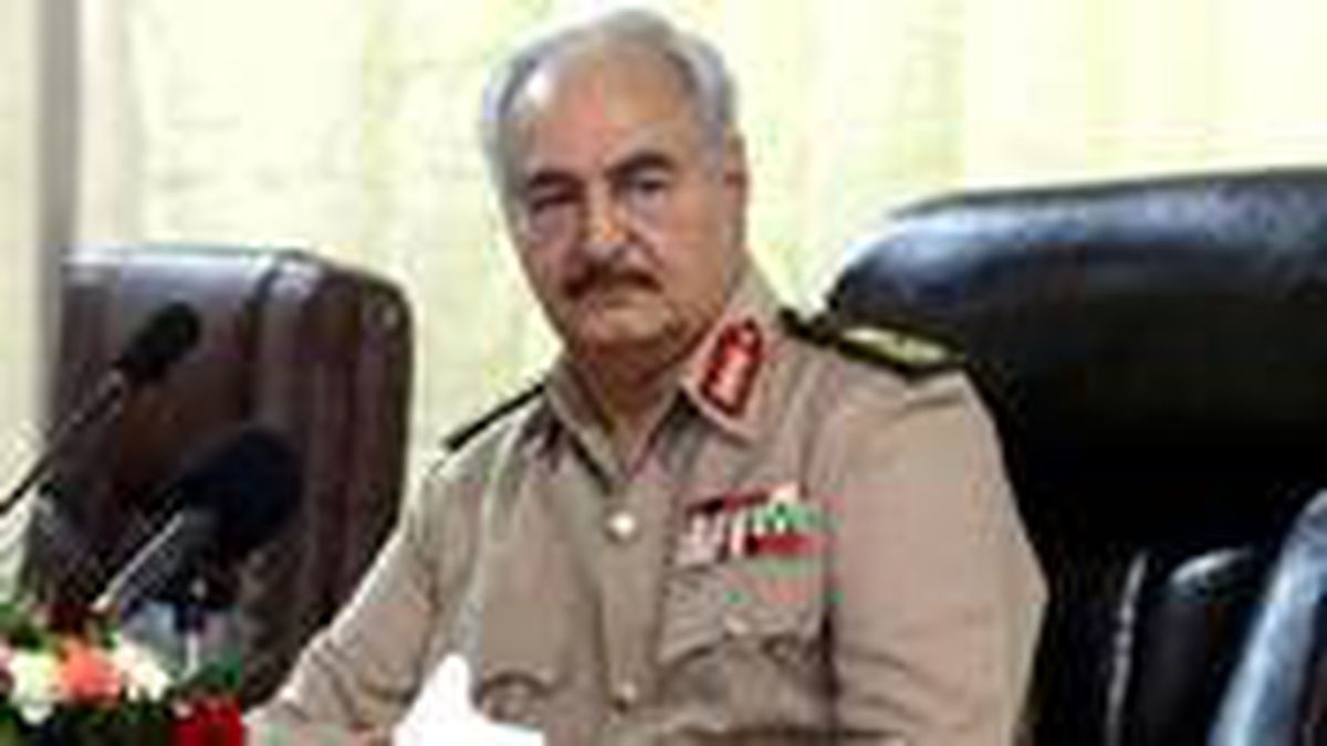 'BM anlaşması hükmünü yitirdi' diyen darbeci Hafter, kendini devlet başkanı ilan etti