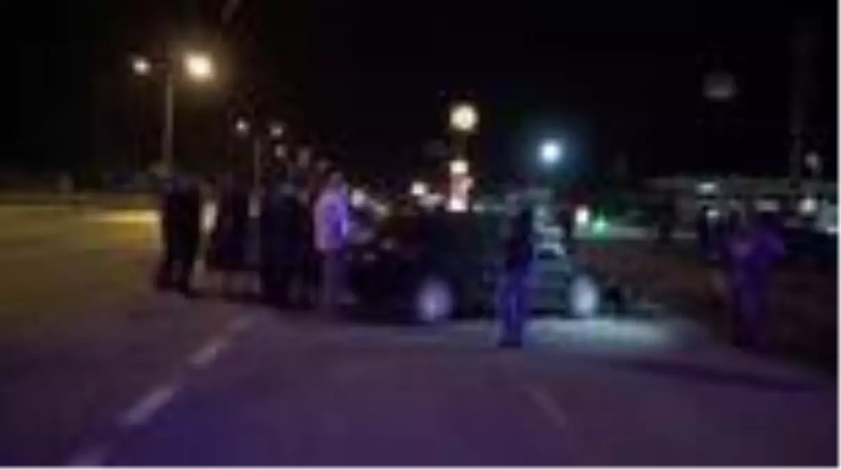 İki otomobil çarpıştı: 4 yaralı