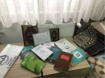 İl Müftülüğü karantinada kalanlara Kur'an-ı Kerim ve seccade ve kitaplar hediye etti İl Müftülüğü karantinada kalanlara Kur'an-ı Kerim ve seccade ve kitaplar hediye etti