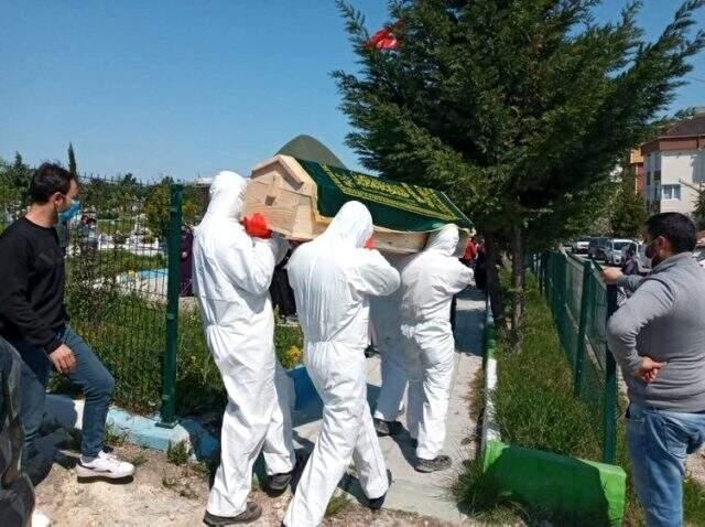 Koronavirüsten ölen esnaf Engin Dağ'ın ölmeden önce yakınlarını uyardığı görüntüler ortaya çıktı Koronavirüsten ölen esnaf Engin Dağ'ın ölmeden önce yakınlarını uyardığı görüntüler ortaya çıktı