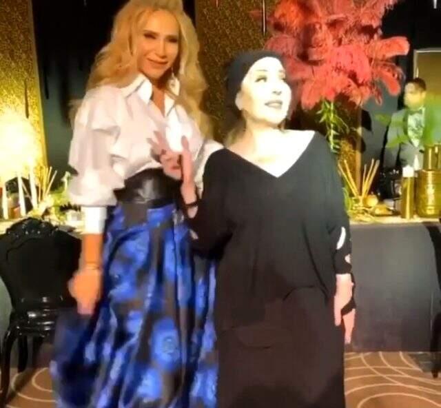 Modacı Nur Yerlitaş'ın ölümü, ünlü isimleri yasa boğdu