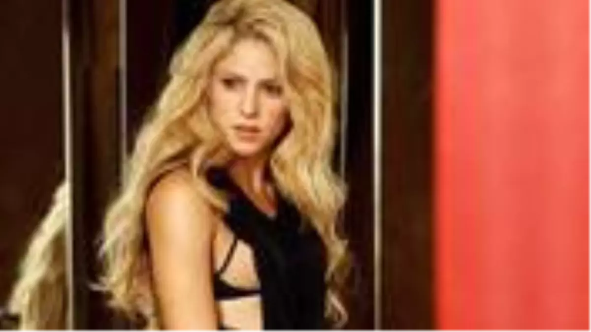 Shakira, sağlık çalışanlarının Waka Waka isimli şarkısında dans etmesiyle duygusal anlar yaşadı
