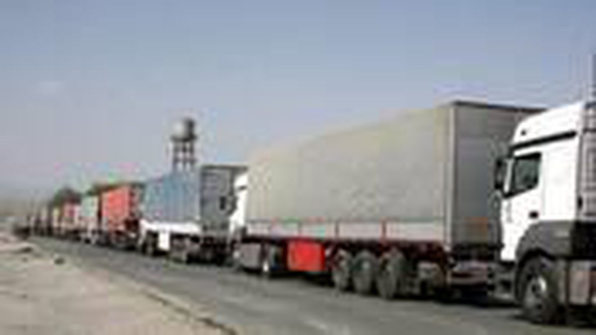 Ticaretin aksamaması için koronavirüs semptomu göstermeyen tır şoförleri 14 gün karantinada beklemeyecek