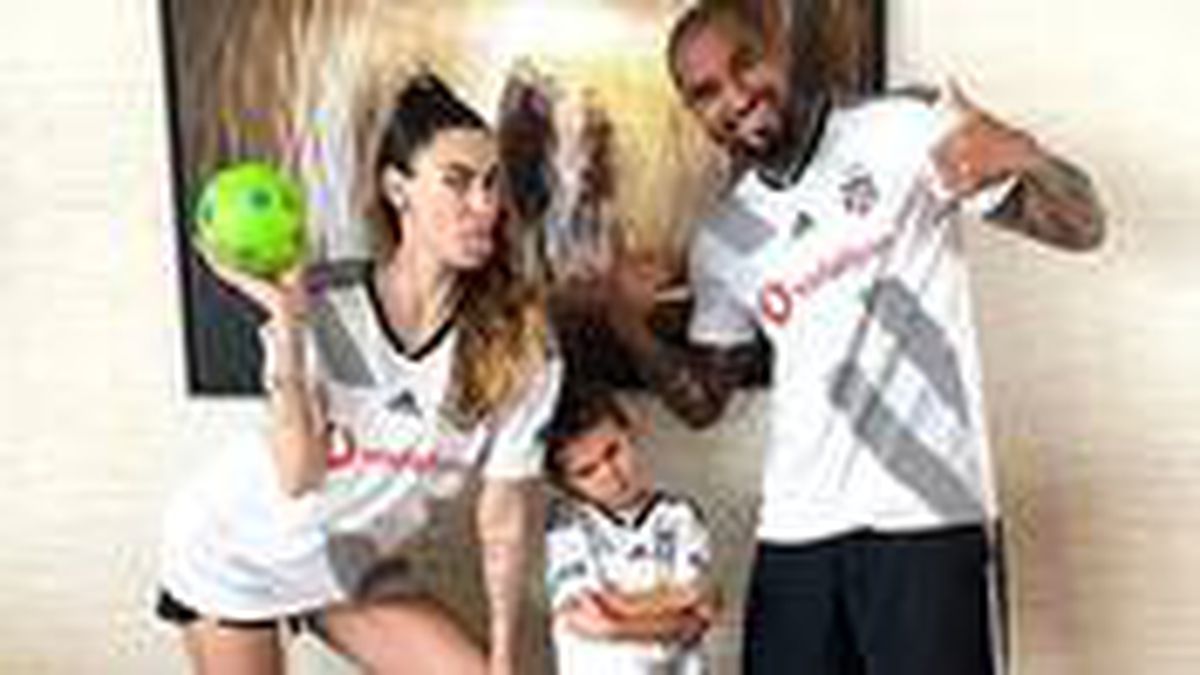 Türkiye'deki zorunlu karantina sürecinden çekinen Boateng, bir süre daha İtalya'da bekleyecek