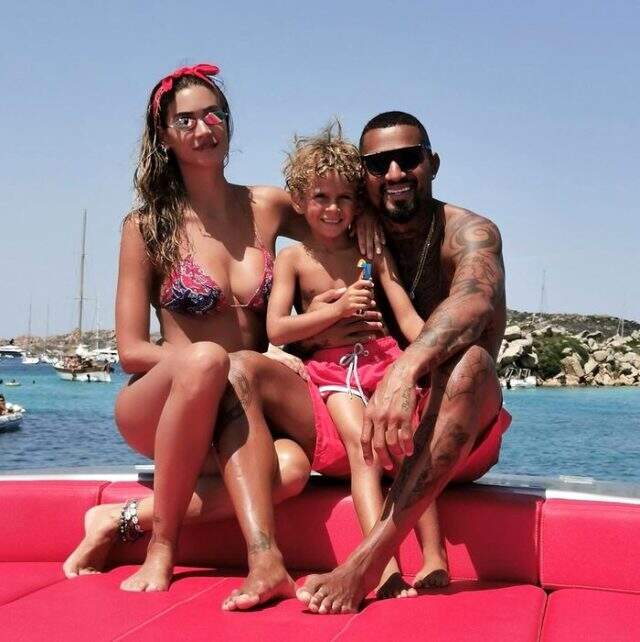 Türkiye'deki zorunlu karantina sürecinden çekinen Boateng, bir süre daha İtalya'da bekleyecek